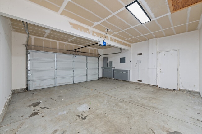 Photo - 183 Hearthstone Dr