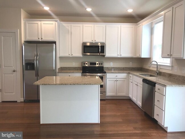 Photo - 80 Andrews Pl