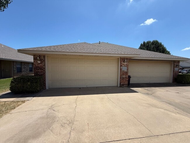 Building Photo - 1803 Ingalls Ln Unit A Rental