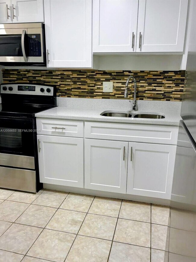 7911 N Colony Cir Unit 202