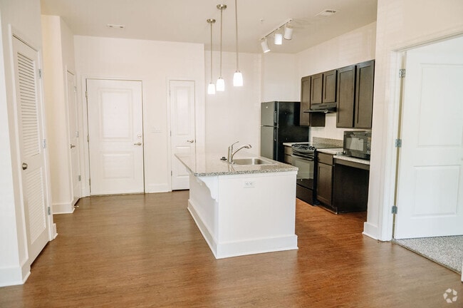 Highland - 2bed/2bath - 1054 sq ft - Kitchen - Jackson Walk Rental