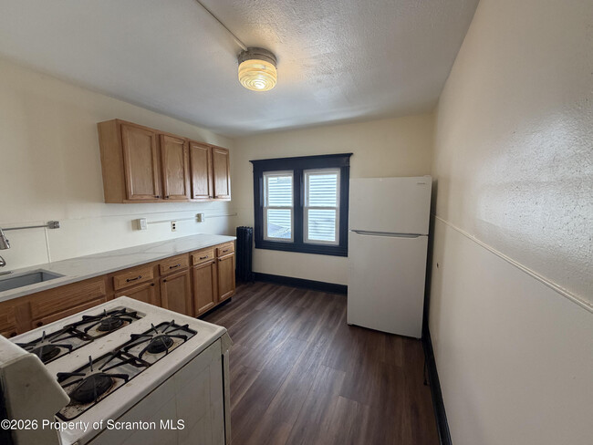 Photo - 610 Moosic St