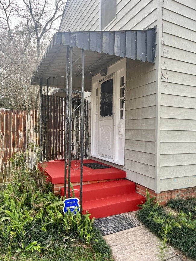 Photo - Great location in Garden District seconds from Downtown and LSU!