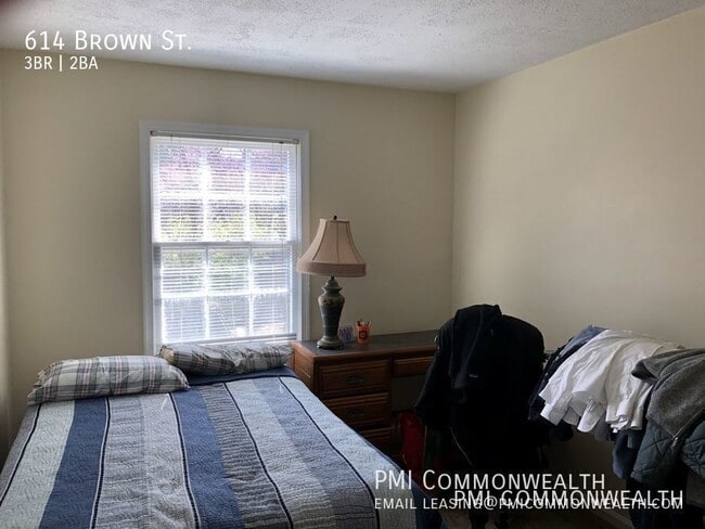 Photo - 614 Brown St