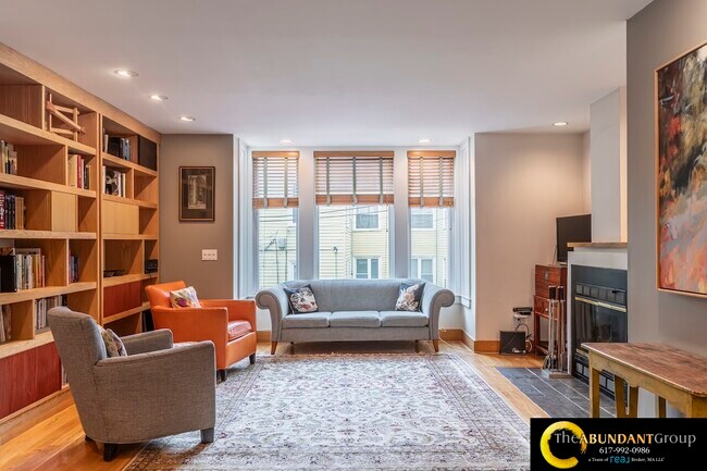 Photo - 54 Trowbridge St