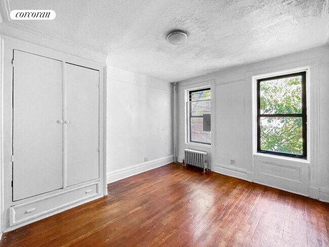 Photo - 1726 Amsterdam Ave