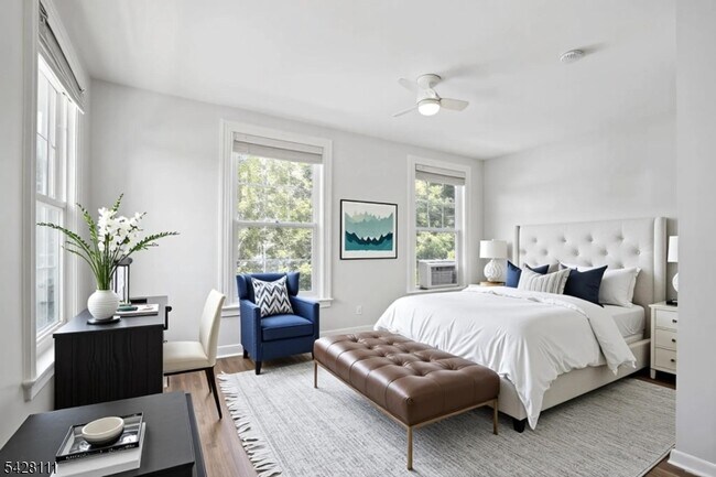 Photo - 60 2nd St