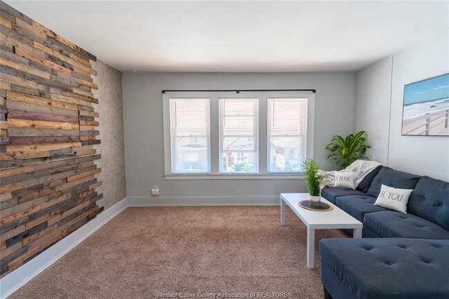 Building Photo - 1664 Goyeau St Unit Upper