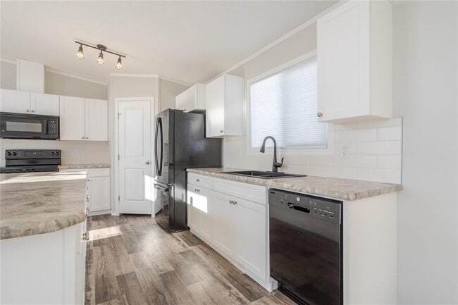 Photo - 46 Prairie Oak Dr