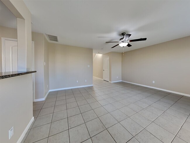 Photo - 729 Totem Trail Dr