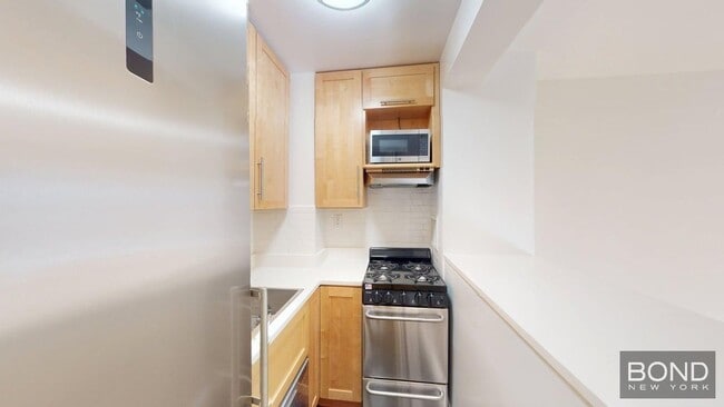 Building Photo - 151 West 16th-5H Unit 5H