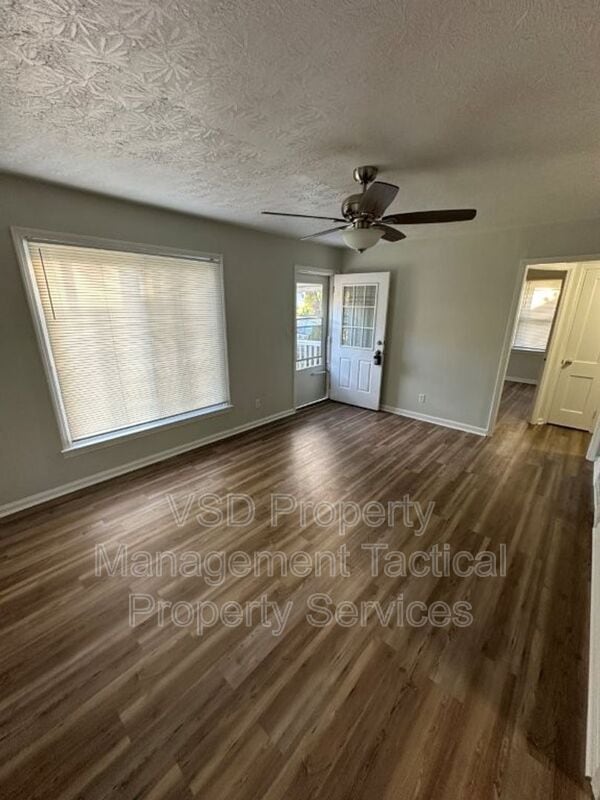 Photo - 12304 Kirton Ave