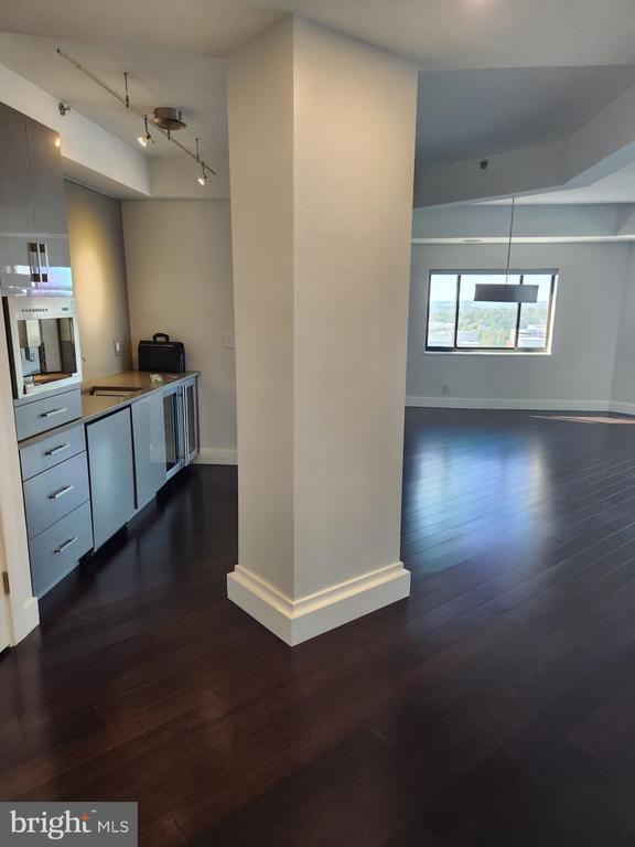 Building Photo - 900 N Stafford St Unit 2625