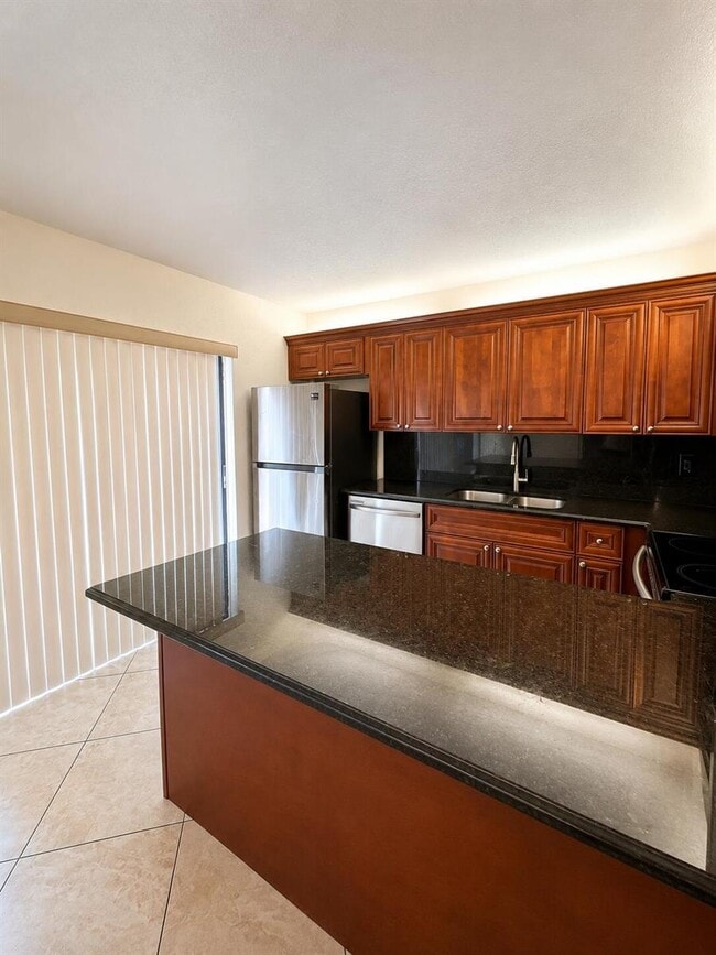Photo - 168 Lake Arbor Dr
