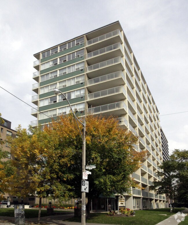 Photo - 145 St. George Street