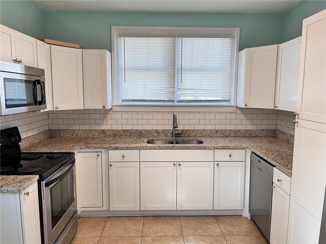 Photo - 356 Rapier Ave