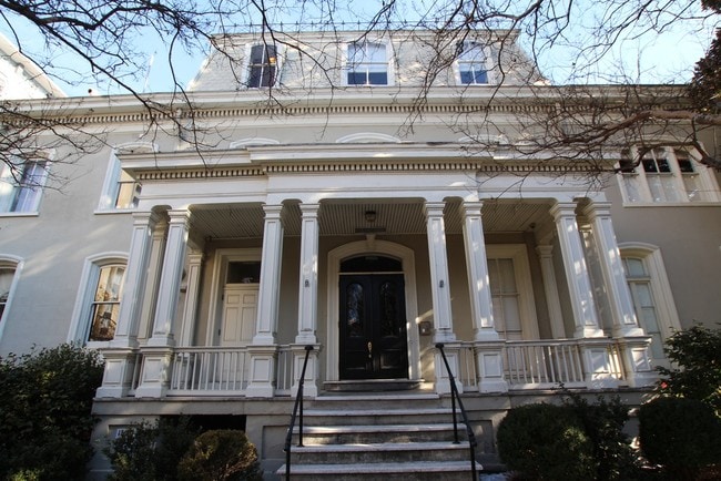 Photo - 212 W Franklin St
