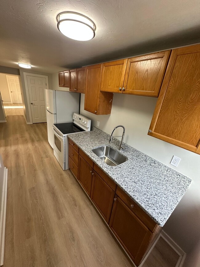 Kitchen - 109 Prichard St Unit 1