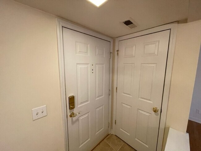 Photo - Parkridge Lane - ITB Condo Available for P... Unit 301