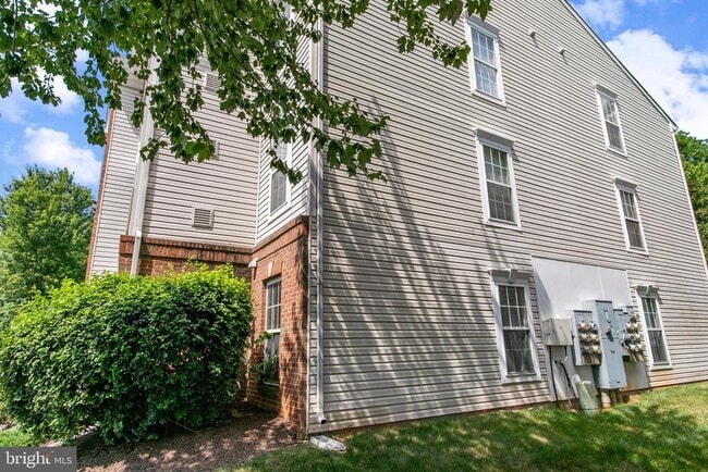 Photo - 502 Bradley Ct Unit 5D