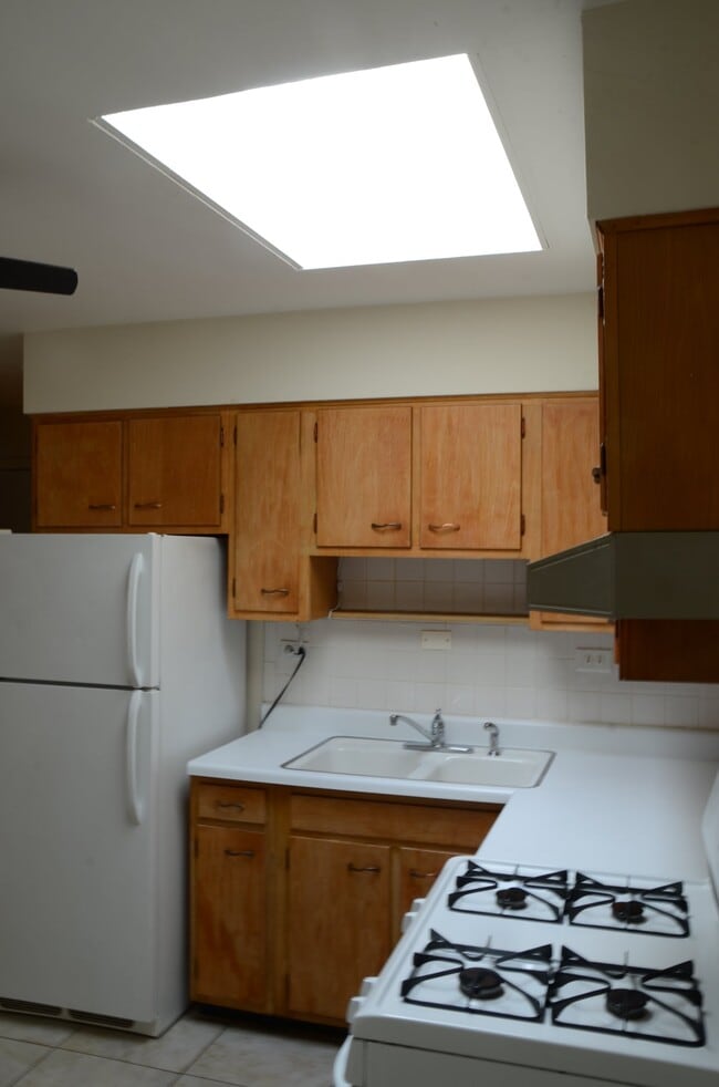 Photo - 1609-1609 Waukegan Rd