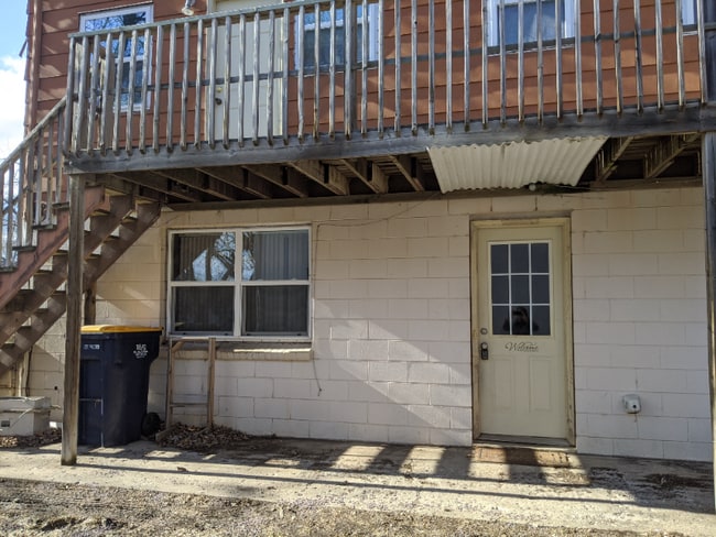 Photo - 823.5 6th N St