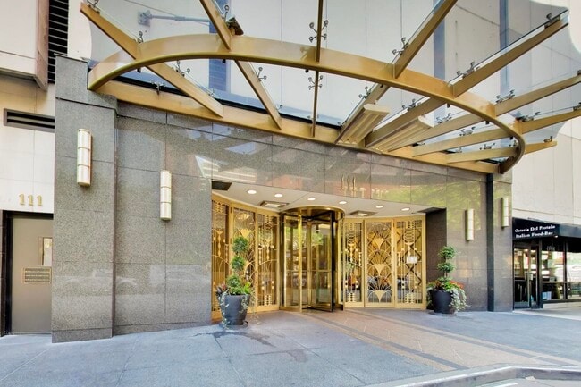 Photo - 111 E Chestnut St
