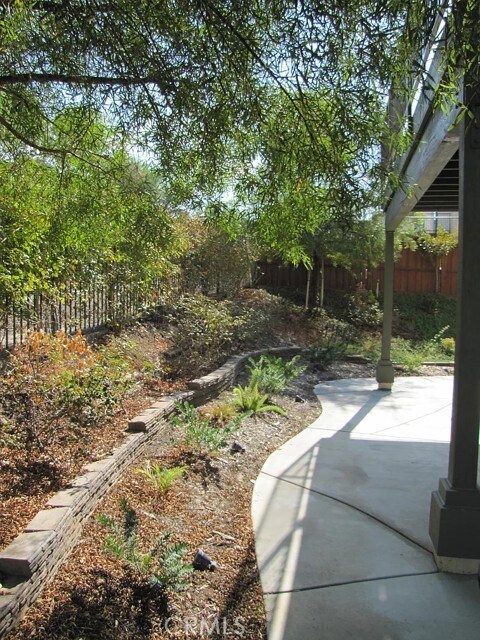 2471 Menlo Ave