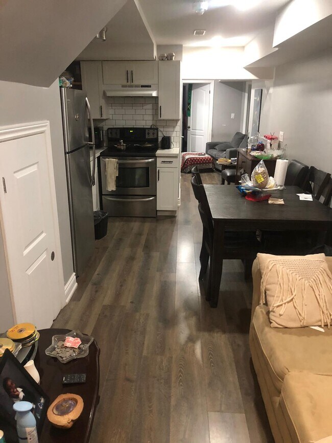 Photo - 30 Royal West Dr