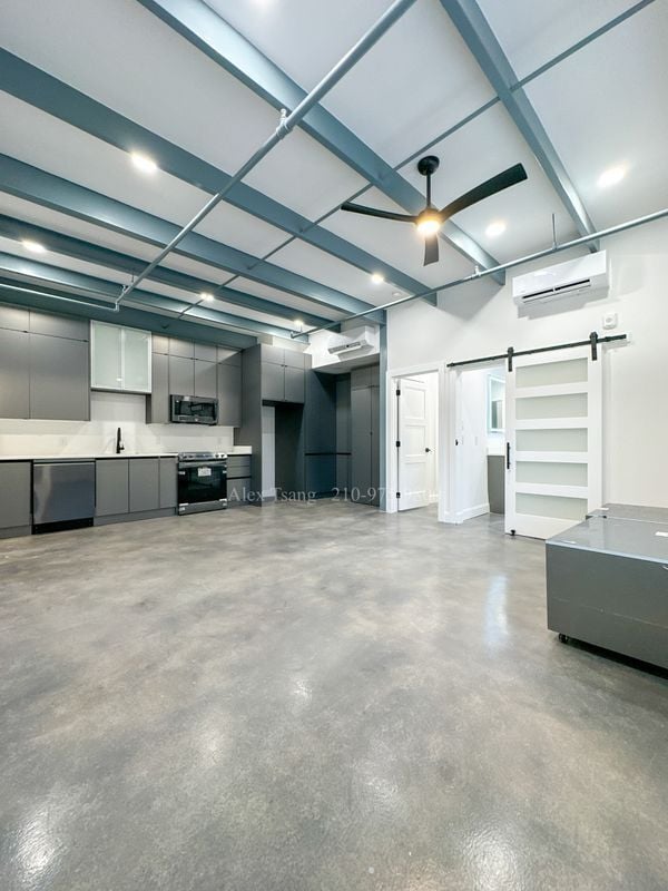 Building Photo - 630 Montana St Rental