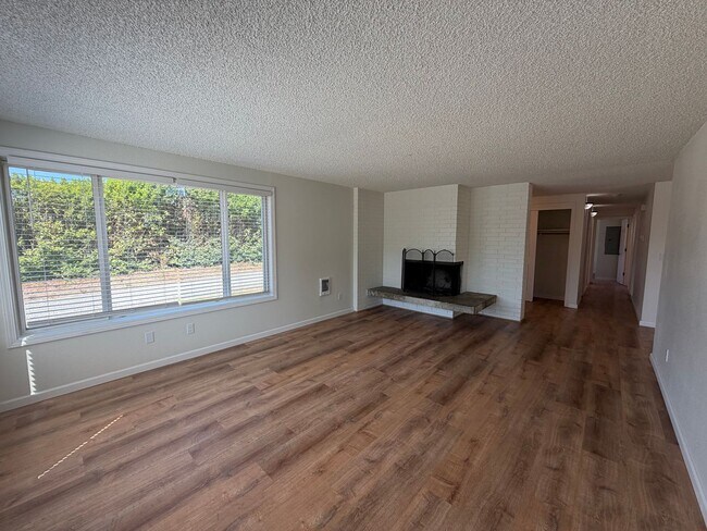 Photo - 3341 Tacoma Unit 3341