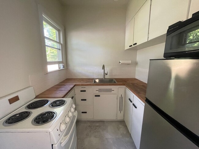 Photo - One Bedroom Apartment in Mattawan