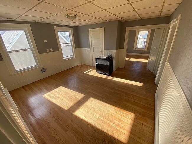 Building Photo - 413 Merrimack St Unit 3 – Third Floor