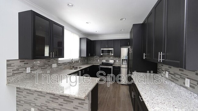 Photo - 205 Brook Creek Dr