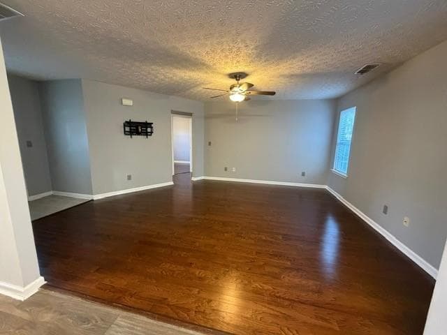 Photo - 70 Kenzi Way SW