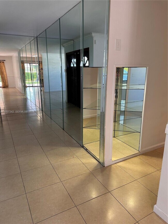 Photo - 9840 SW 163rd St