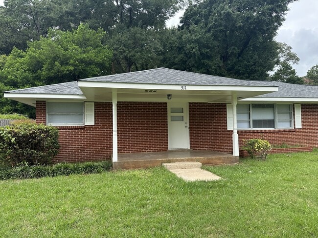 Photo - 511 Pinehill Rd