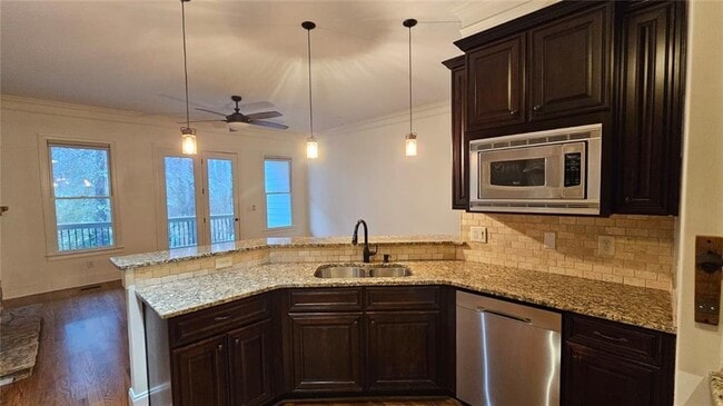 Photo - 3533 Peacock Rd