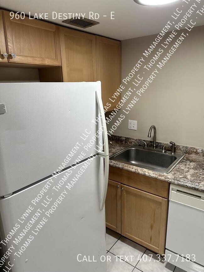 Photo - 960 Lake Destiny Rd