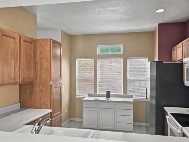 Photo - 6156-6158 Fairgrove St Unit 6158 Fairgrove St