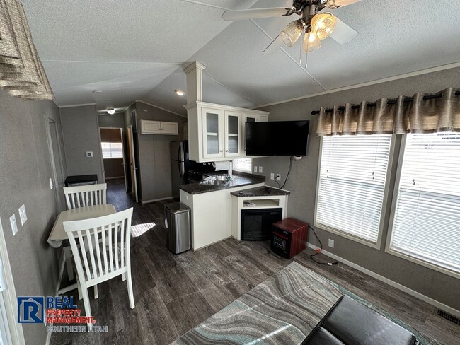 Photo - 2 Bedroom in Canyons RV