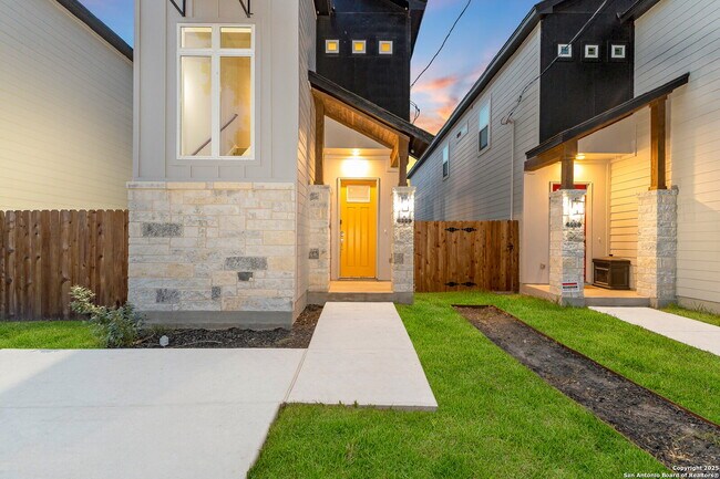 Photo - Charming 3-Bed Custom Luxury Rental with 2.5 Baths near Downtown San Antonio – 1668 Sq Ft of Comf...
