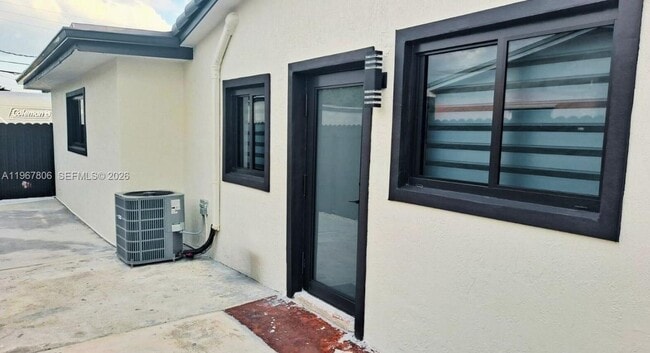 Building Photo - 4055 SW 103rd Ave Unit 0