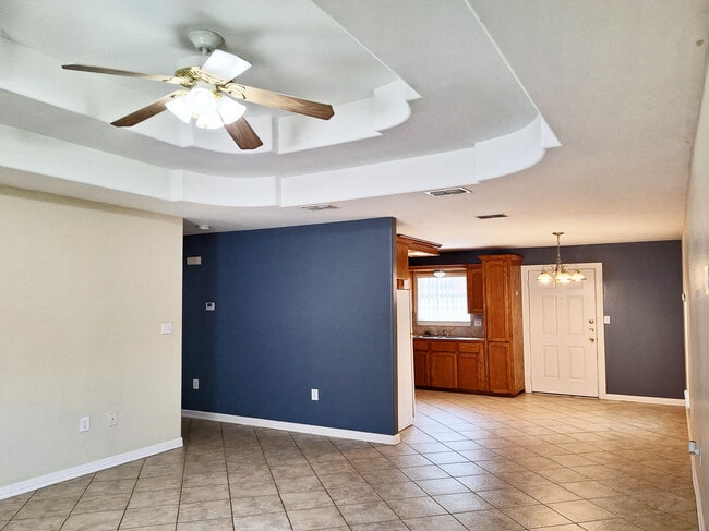 Building Photo - 2118 Aruba Dr Unit 4