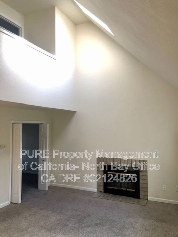 Photo - 941 E Cotati Ave