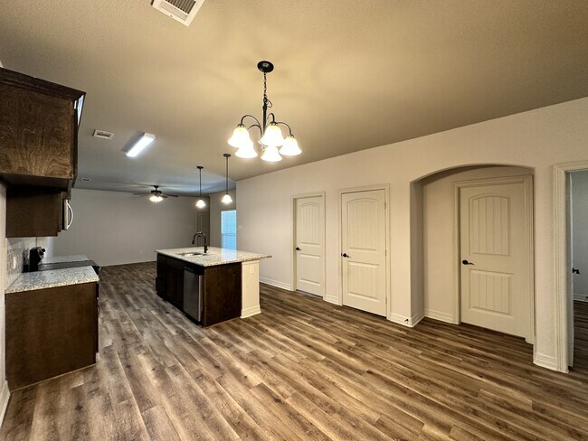 Photo - 501 Baylor Dr