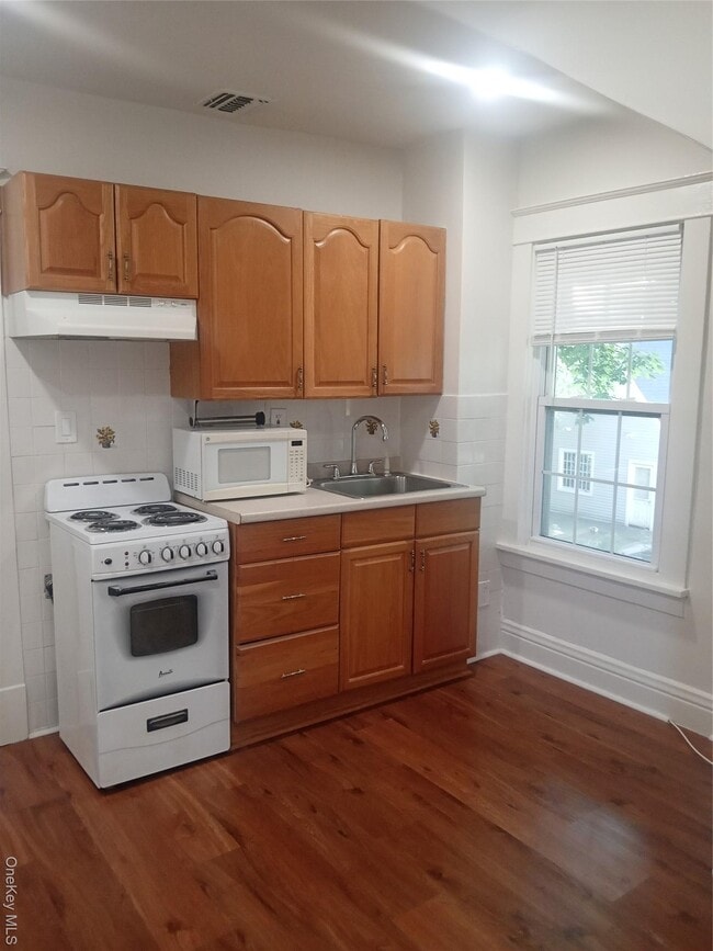Photo - 362 Charles St