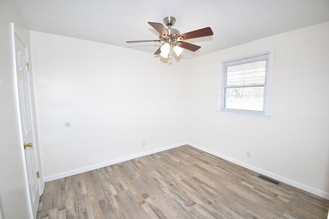 Photo - Rob Rd-142 Unit 142B