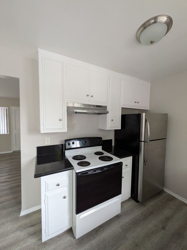 Photo - 372 Freeman Ave