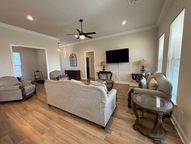 Photo - Gorgeous 3 Bedroom Home in Princeton - Only 3 Years Old!